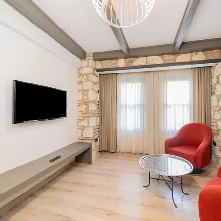 Peaceful Flat Near Hadrians Gate شقة *